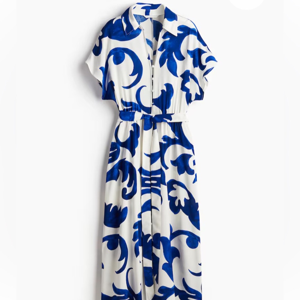 NWOT Blue and White Floral Women's Dress size large NWOT